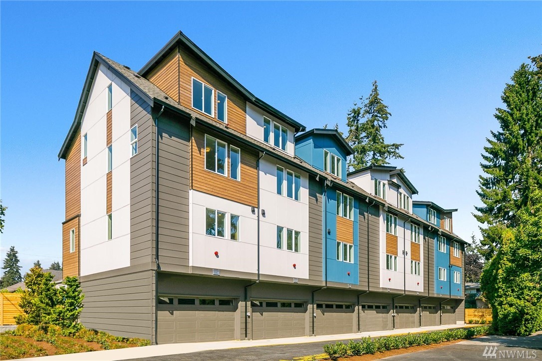 2160 N 185th St Unit  Shoreline WA 98133