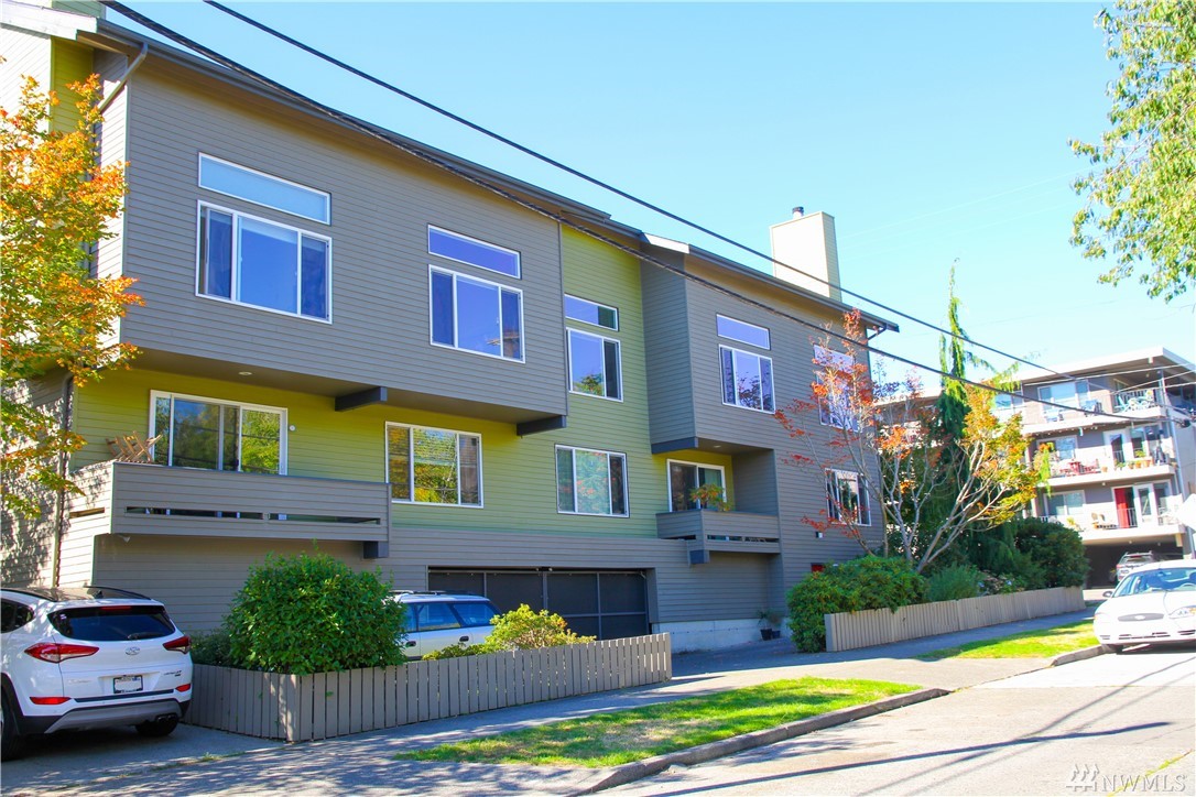 1109 N Allen Pl Unit 203 Unit 203 Seattle WA 98013