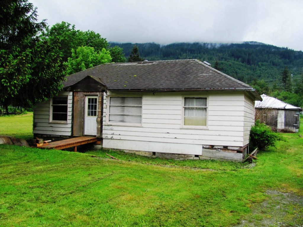 309 Railroad Ave Unit  Wickersham WA 98220