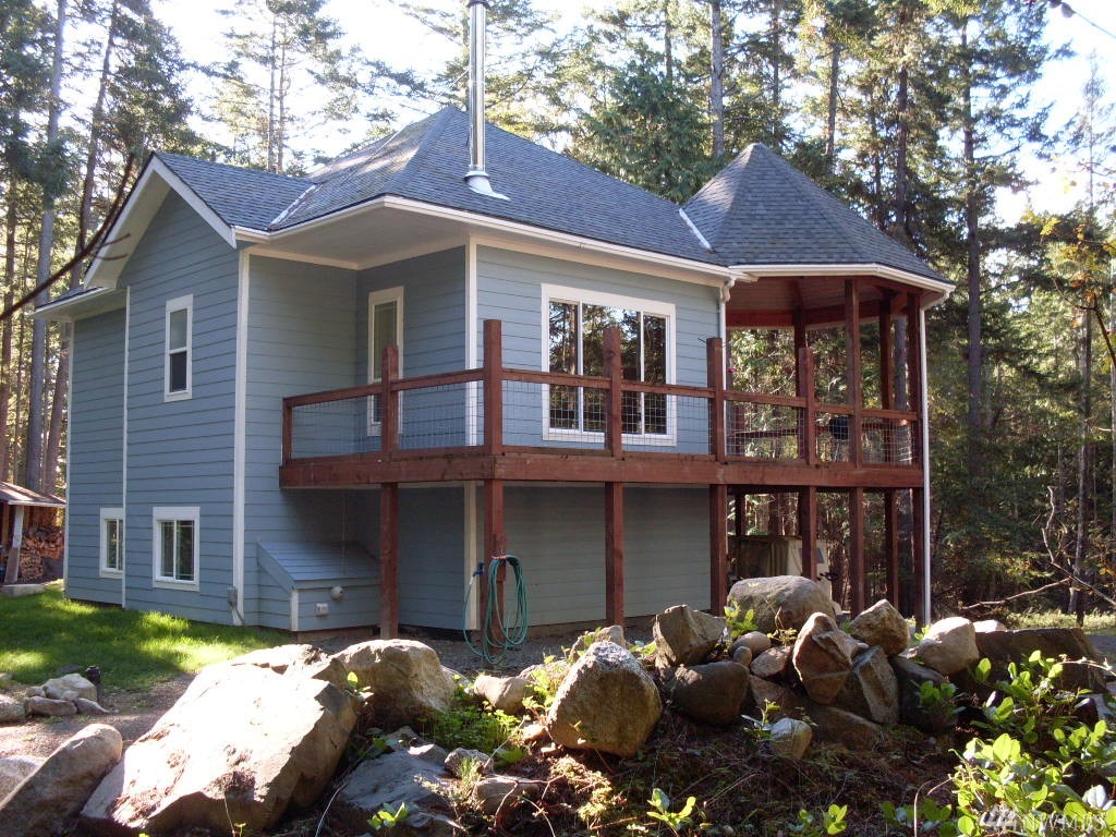 28 Haidah Unit  Center Island WA 98221