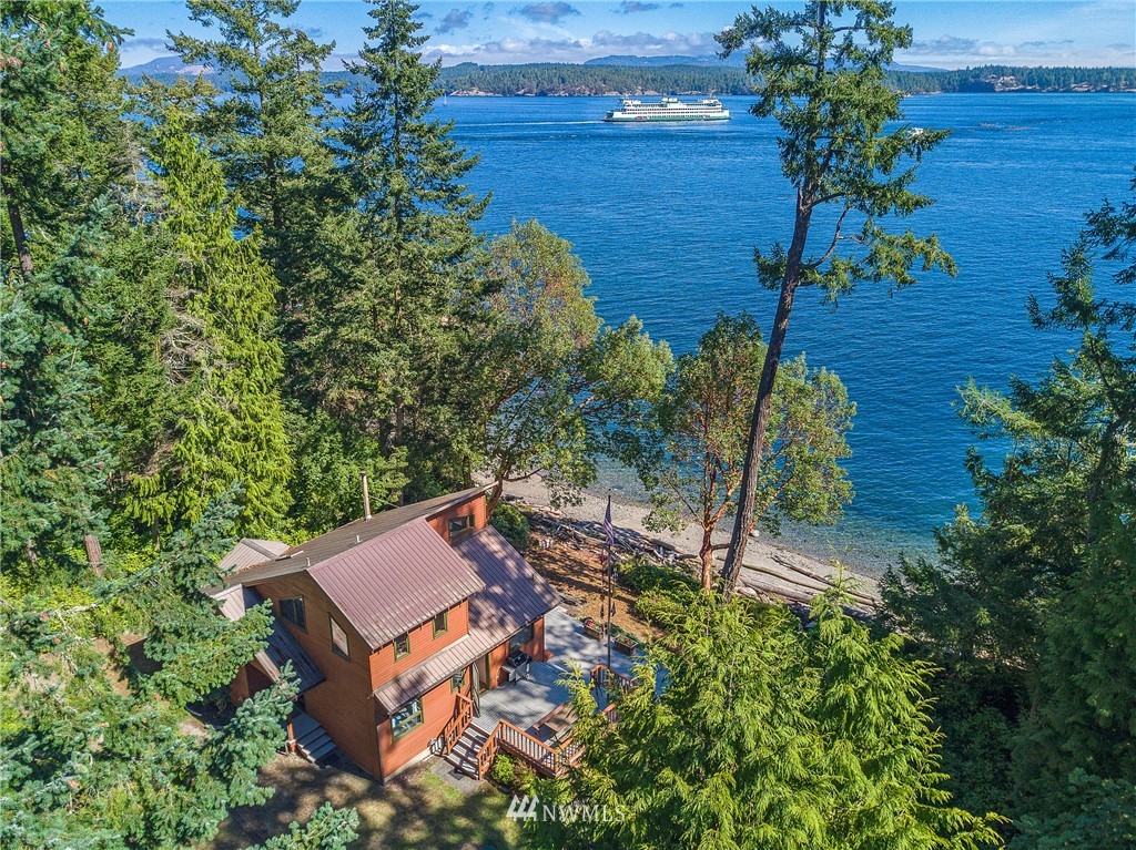 27 Brown Island Unit  Brown Island WA 98250