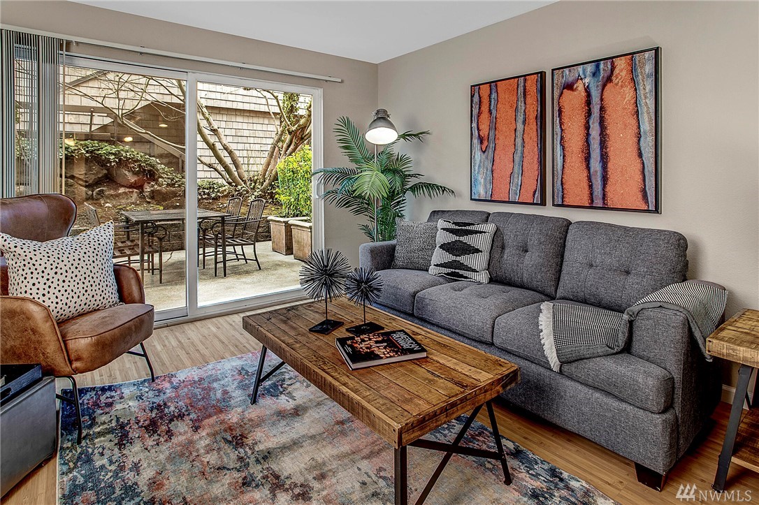 800 N Allen Pl Unit 104 Unit 104 Seattle WA 98103