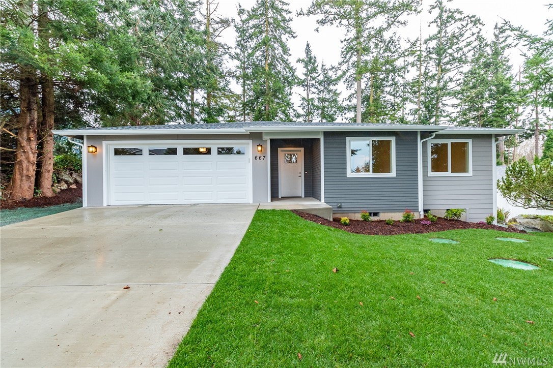 1255 Admirals Dr Coupeville WA 98239