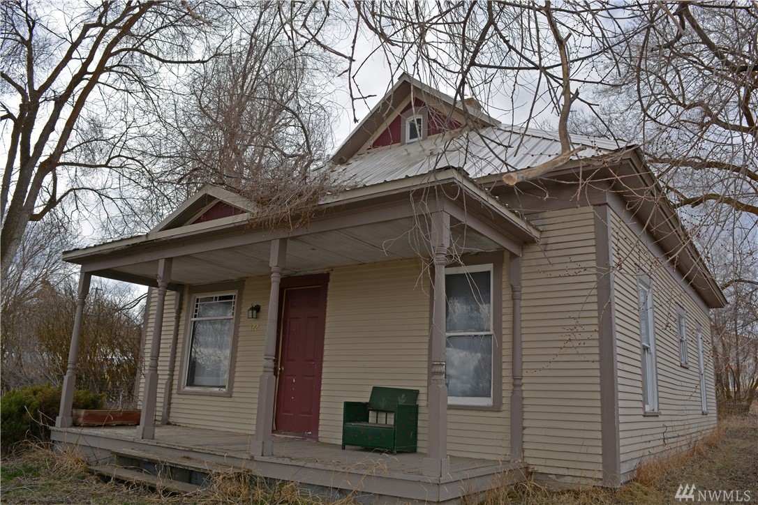 122 S 4th St Unit  Almira WA 99103