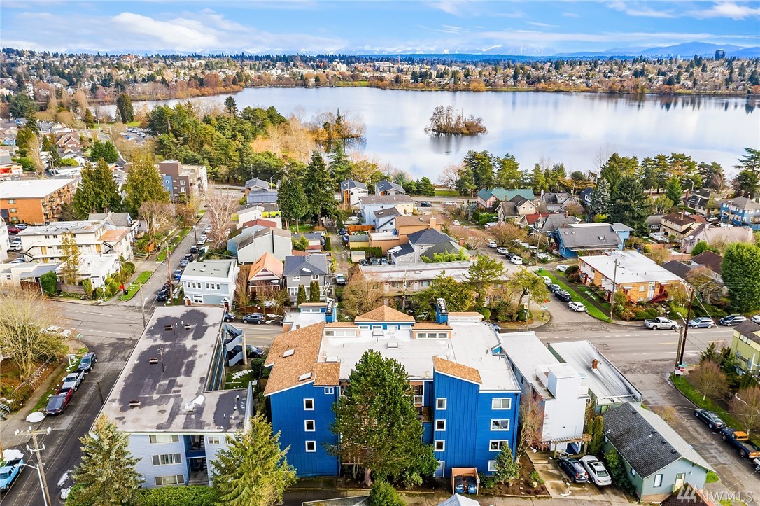 7111 Linden Ave N Unit 303 Unit 303 Seattle WA 98103