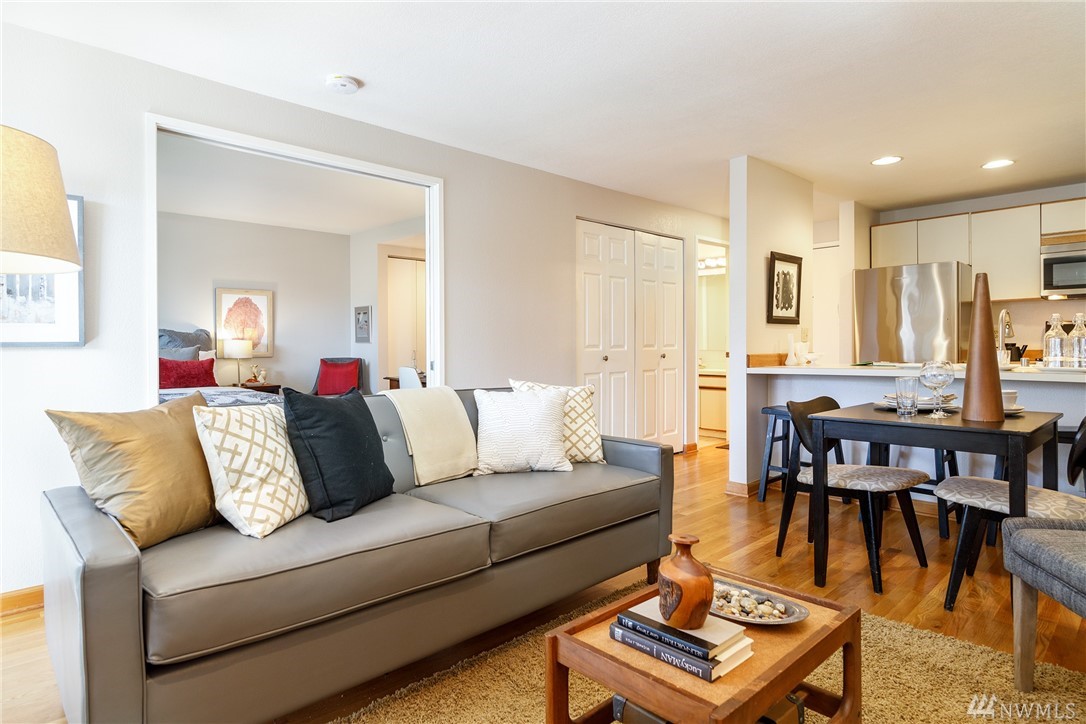 3890 Whitman Ave N Unit 305 Unit 305 Seattle WA 98103
