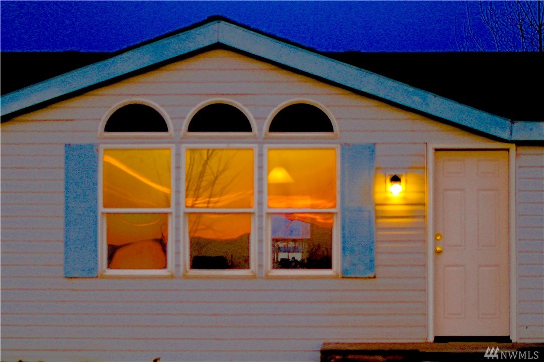 731 S Rivard Rd Moxee WA 98936