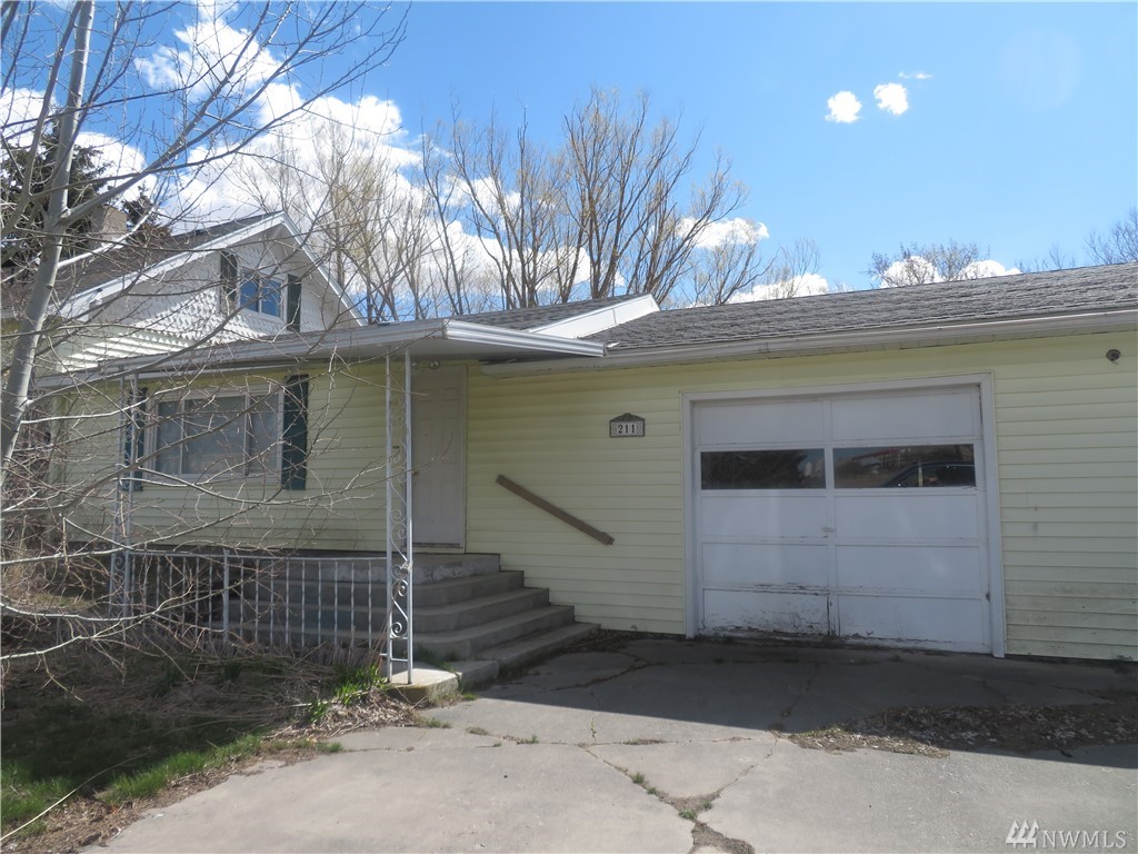 211 W Linden St Harrington WA 99134