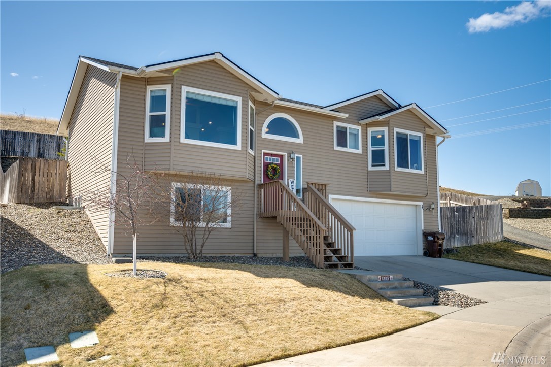 1265 SW Latour Peak St Pullman WA 99163