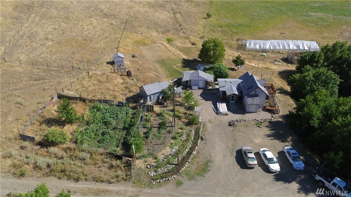 4552 Paradise Way Hunters WA 99137