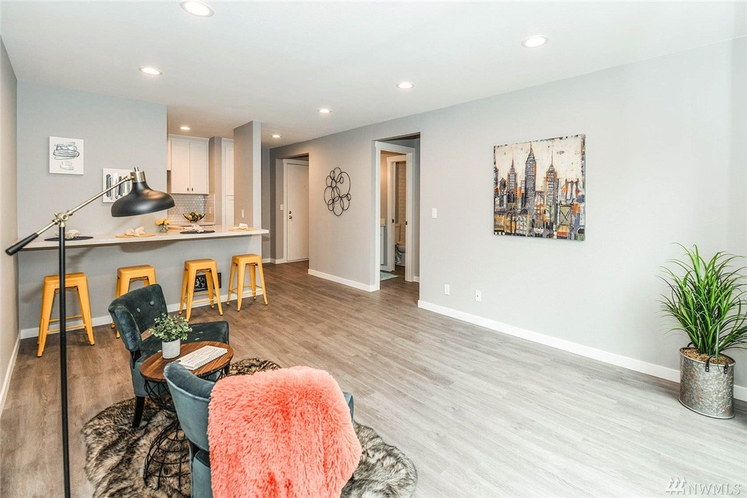 800 N Allen Pl Unit 205 Unit 205 Seattle WA 98103