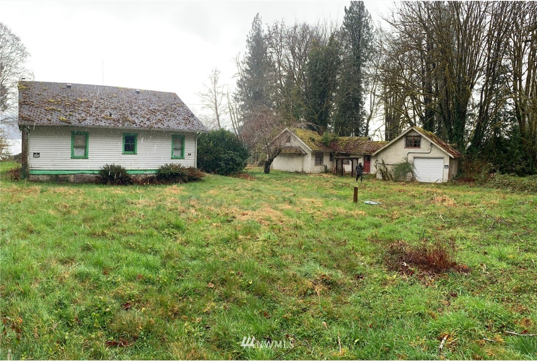 24 Viewpoint Ln Amanda Park WA 98526