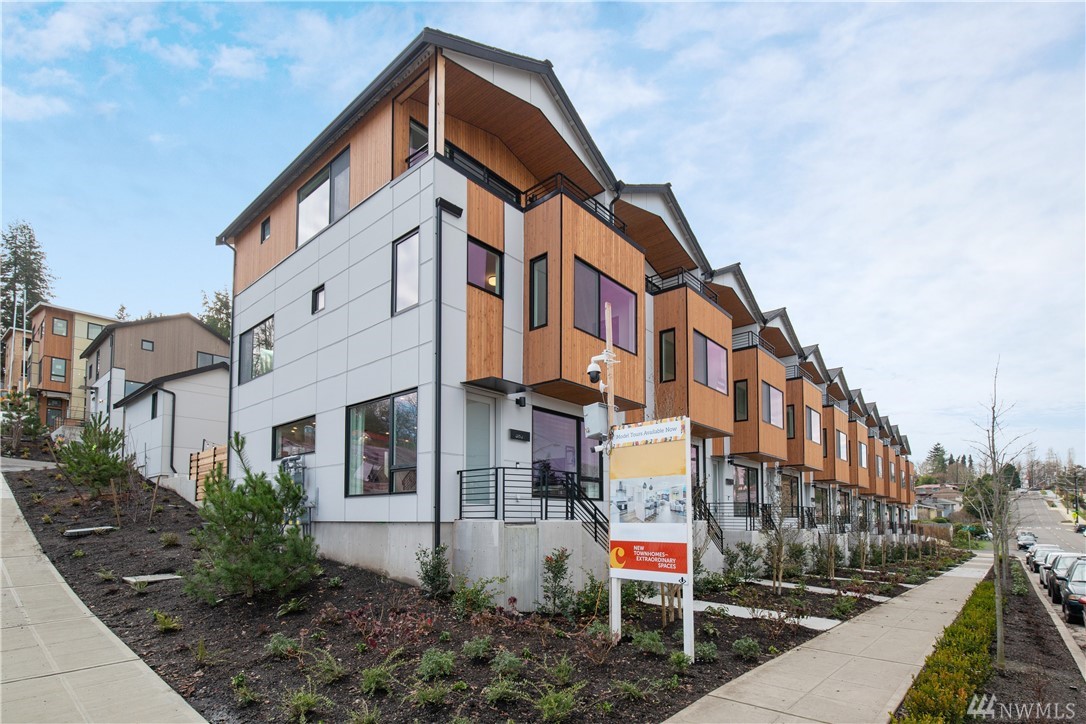 3901 A S Cloverdale St Seattle WA 98118