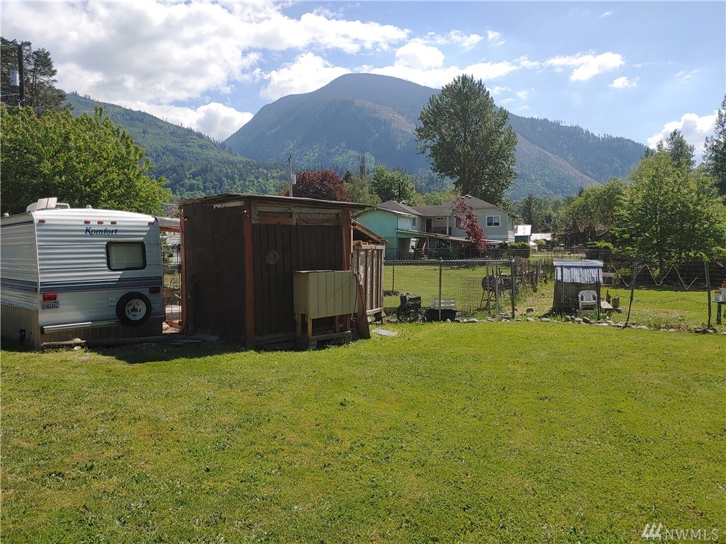 414 Noble Ave Hamilton WA 98255