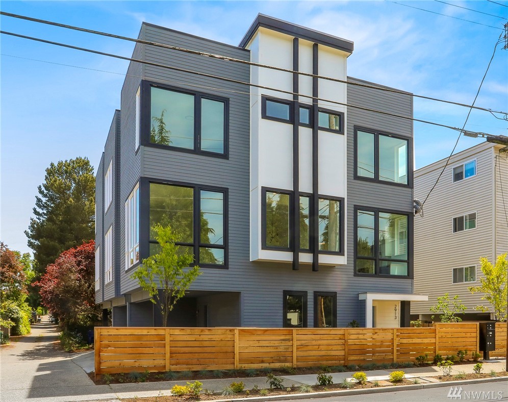 2913 NW 85th St Seattle WA 98117