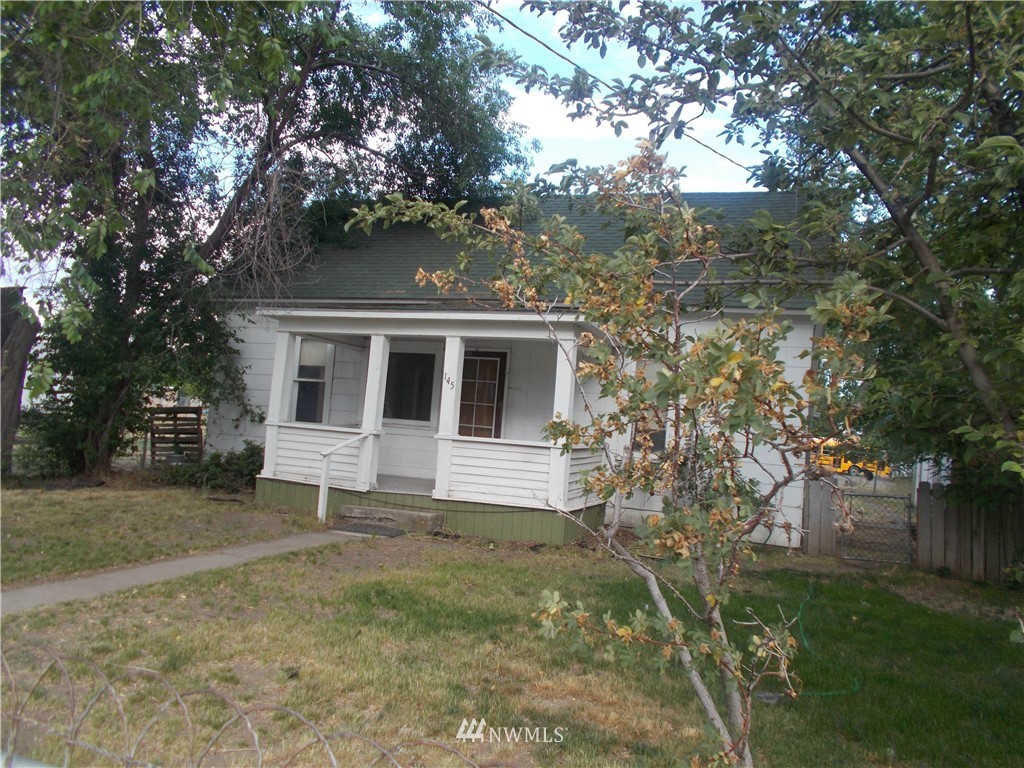 145 N Main St Unit  Washtucna WA 99731
