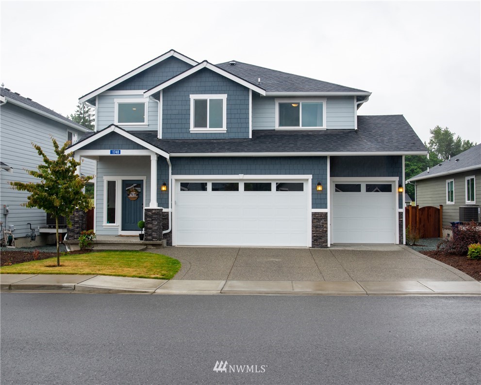 1740 River Walk Ln Unit  Burlington WA 98233