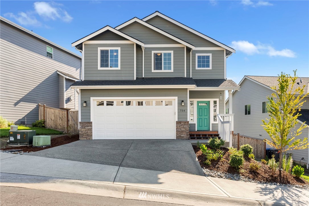 754 Freedom Ct SE Port Orchard WA 98366