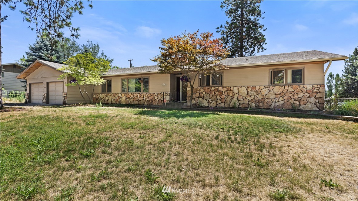 804 E C St Deer Park WA 99006
