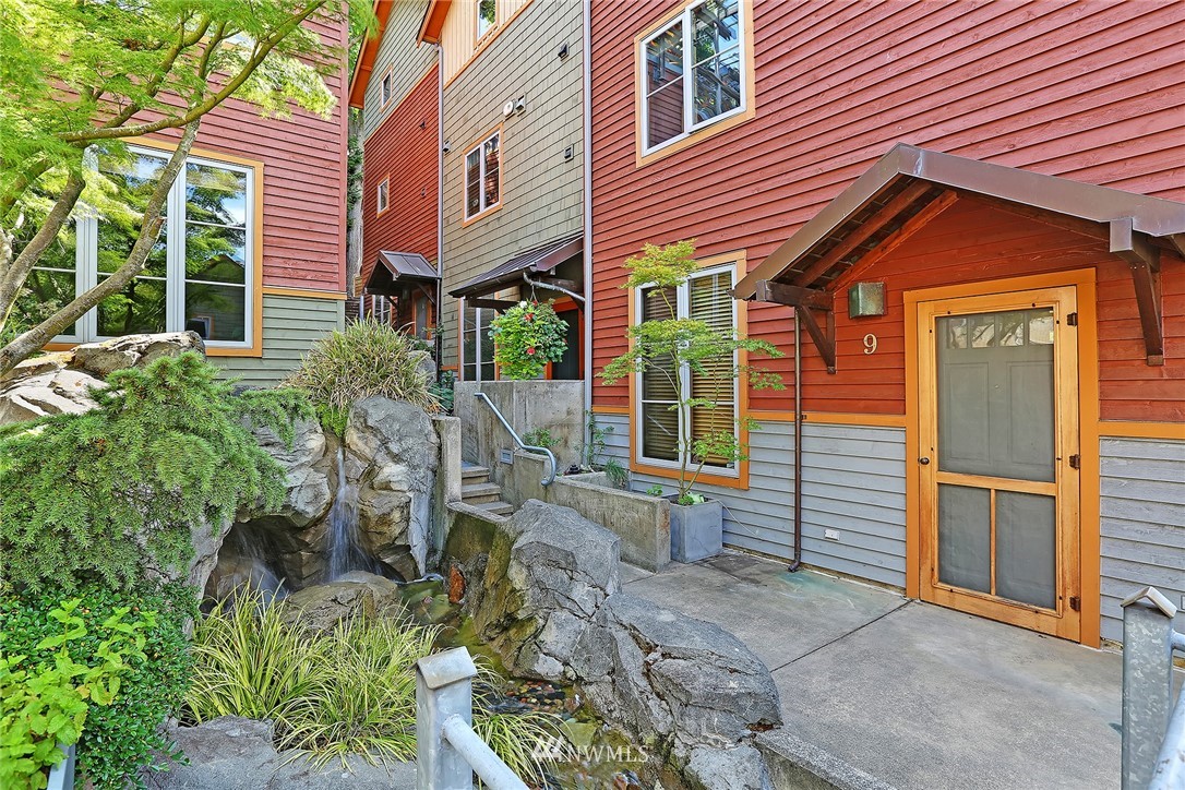 3824 Evanston Ave N Unit 8 Unit 8 Seattle WA 98103