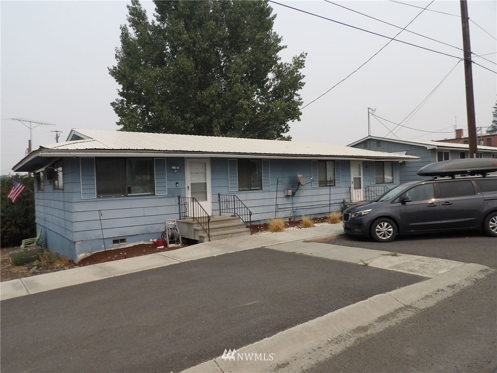 307 W Sherlock St Harrington WA 99134