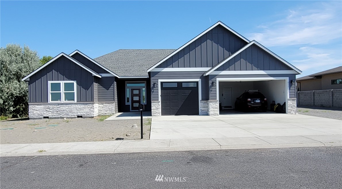 811 S Sand Dune Rd Moses Lake WA 98837