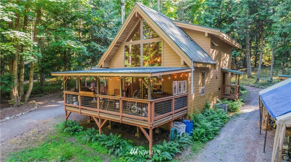 205 Makah Center Island WA 98221
