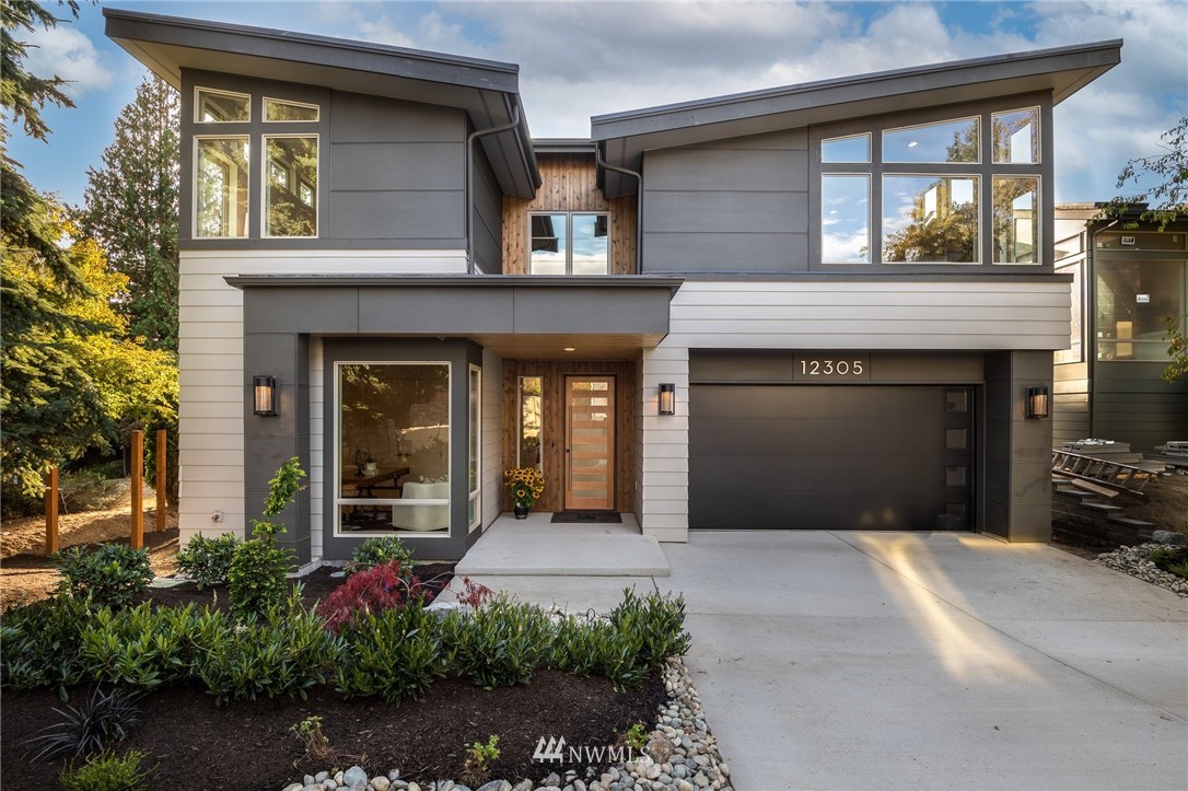 12305 NE 107th St Unit  Kirkland WA 98033