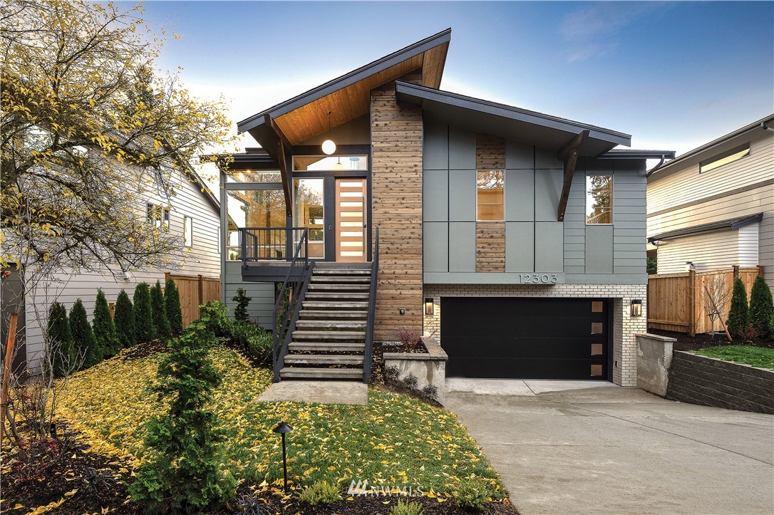 12303 NE 107th St Unit  Kirkland WA 98033