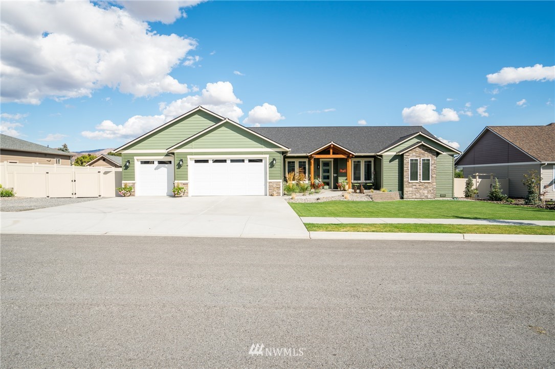 81 Starlight Ave Wenatchee WA 98801