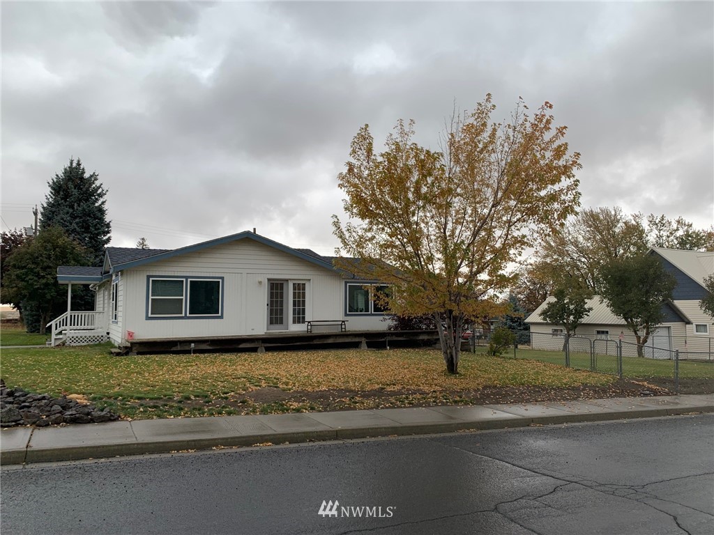 405 W Douglas St Unit  Harrington WA 99134