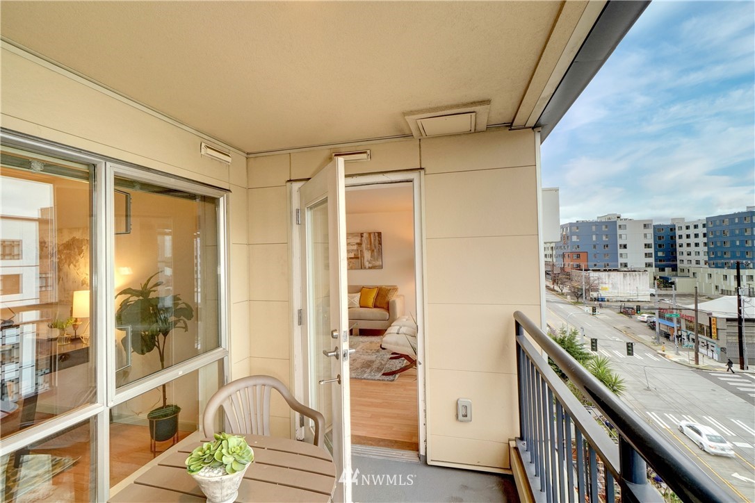 321 10th Ave S Unit 711 Unit 711 Seattle WA 98104