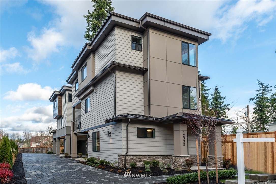 12332 NE 90th St Kirkland WA 98033
