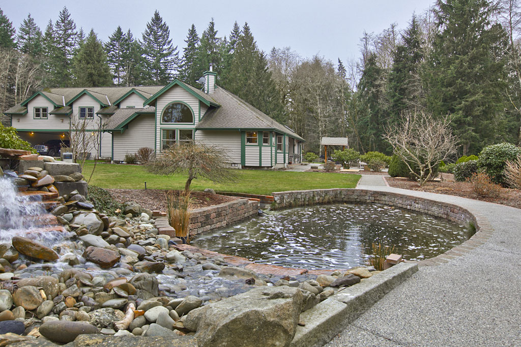 256 SW Bachelor Flat Ln Unit  Purdy WA 98366
