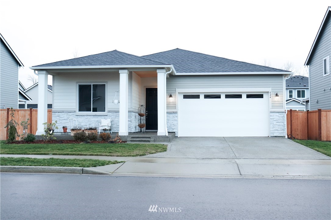 624 S Page St Buckley WA 98321