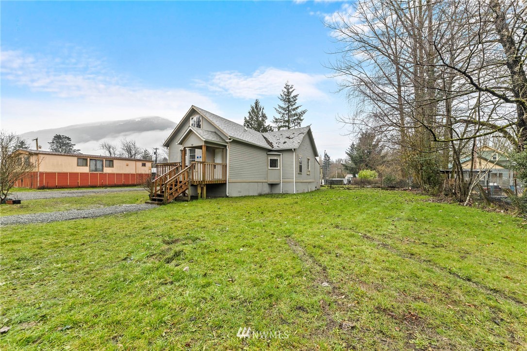 542 Noble Ave Hamilton WA 98255