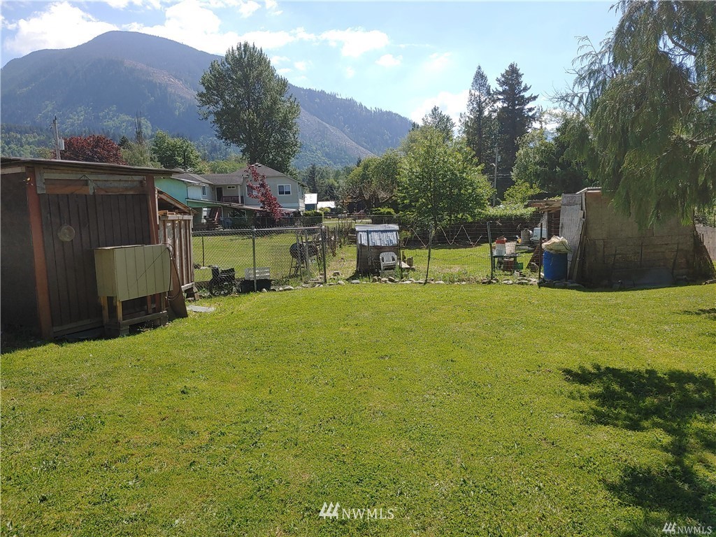 414 Noble Ave Hamilton WA 98255