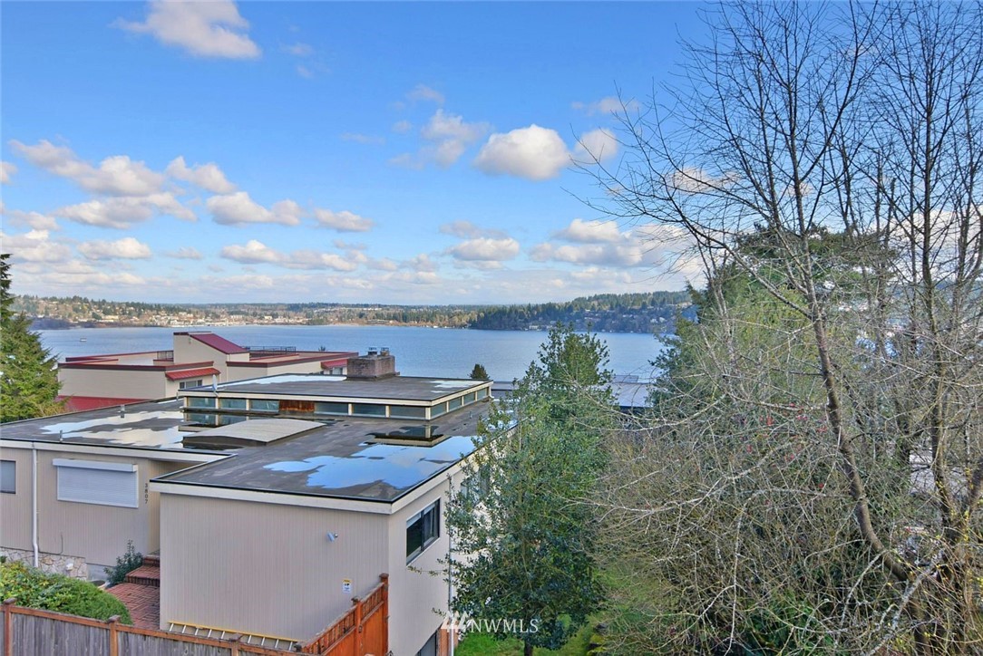 15514 Bothell Way NE Unit 202 Unit 202 Lake Forest Park WA 98155
