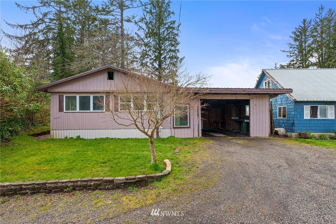 21 2nd St Bay Center WA 98527