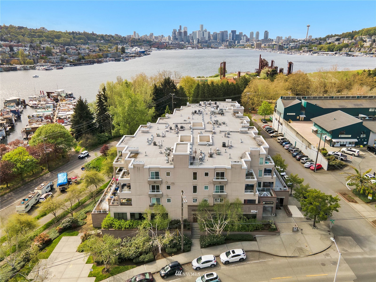 3300 Meridian Ave N Unit 303 Unit 303 Seattle WA 98103
