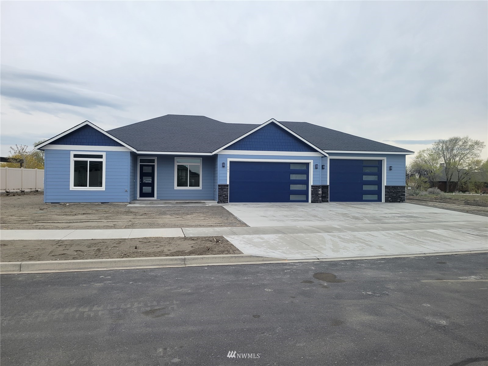 509 Astor Loop Moses Lake WA 98837