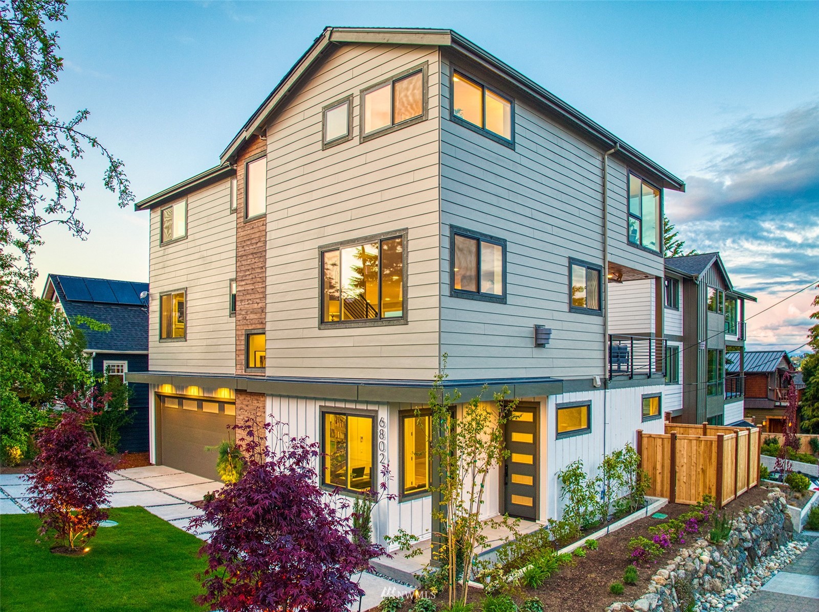 6802 Phinney Ave N Unit  Seattle WA 98103