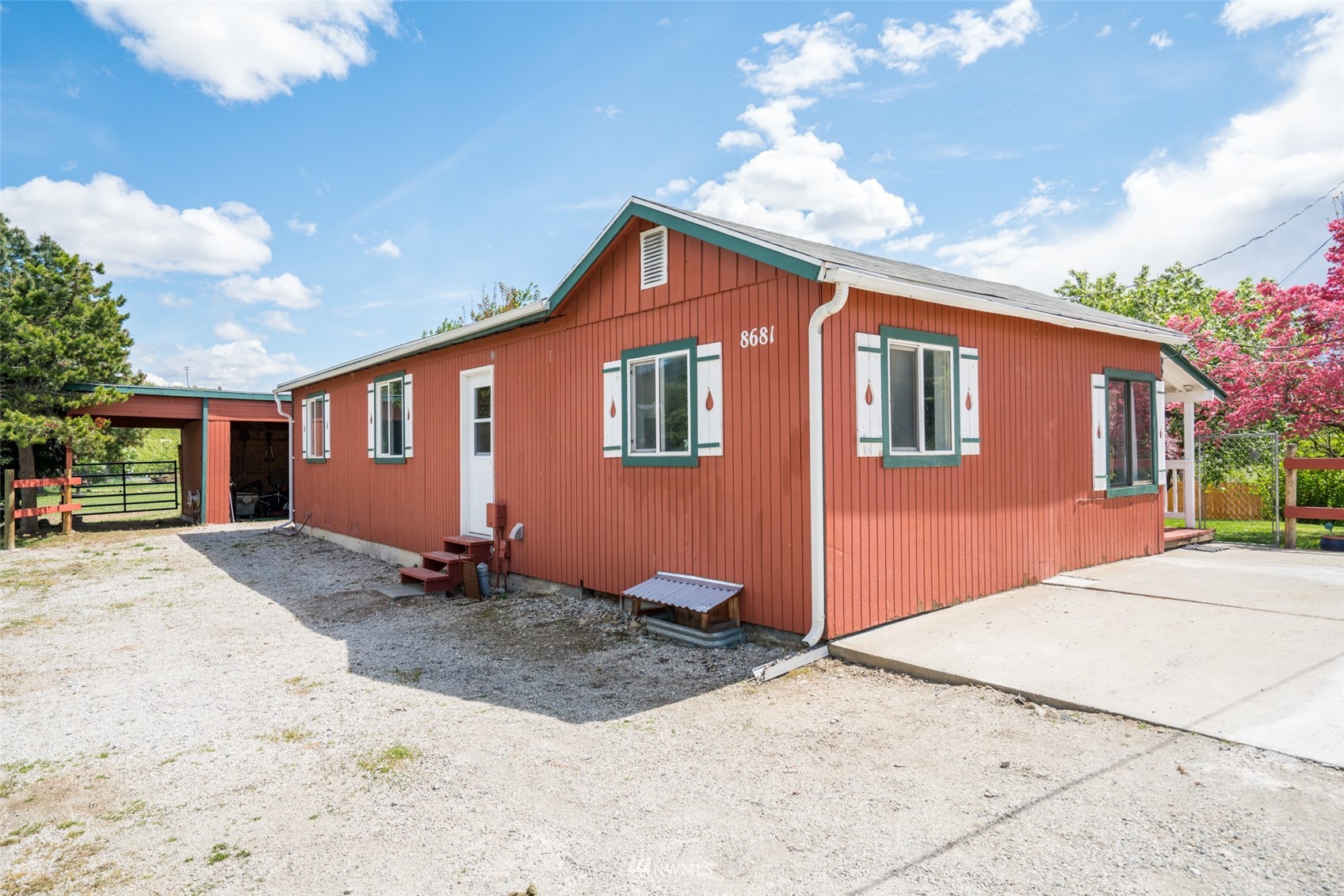 8681 N Dryden Rd Dryden WA 98821