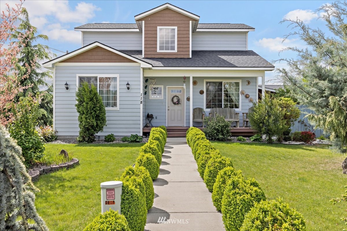 118 Pleasant Ave Grandview WA 98930