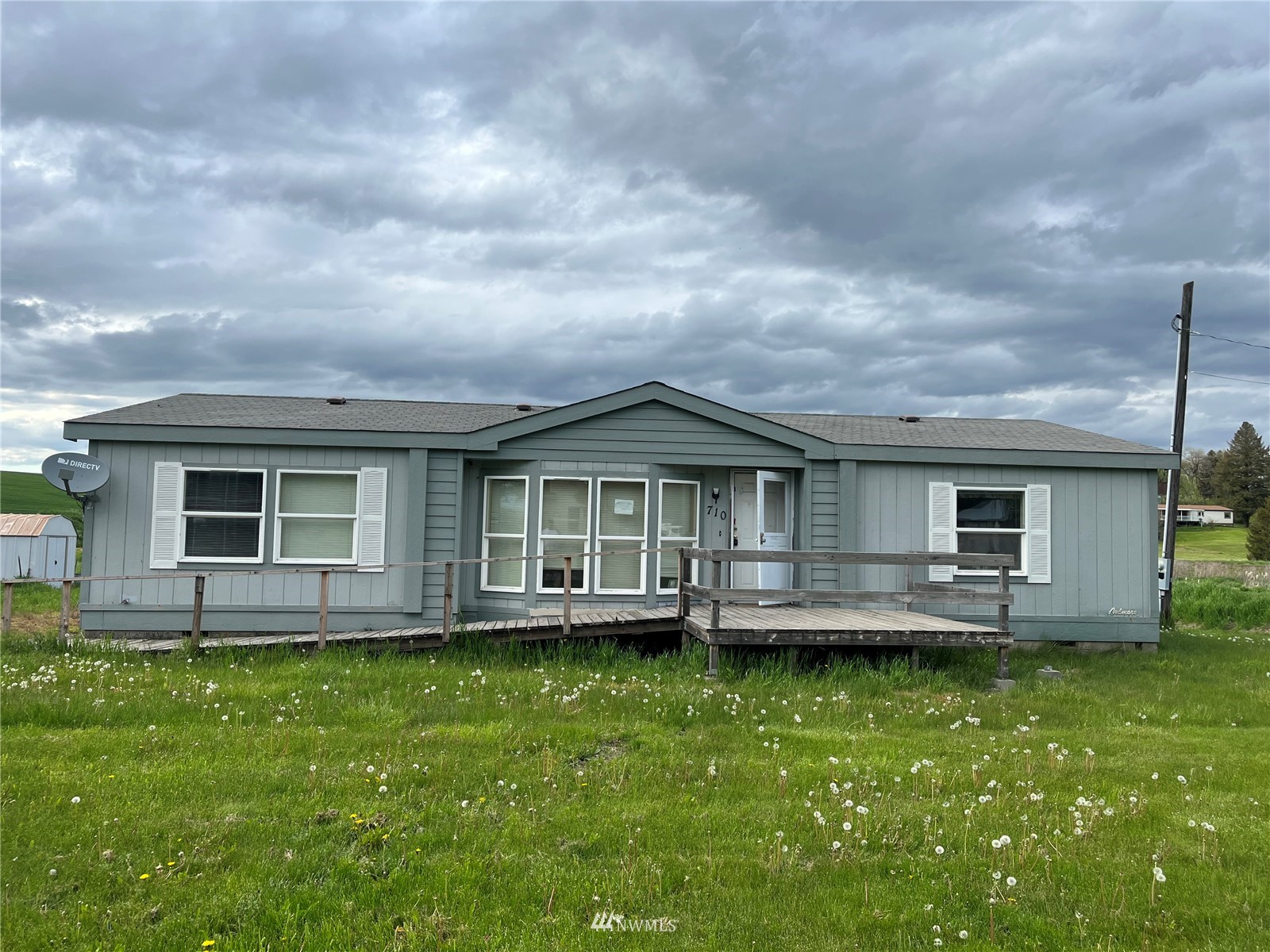 710 W McCoy St Oakesdale WA 99158