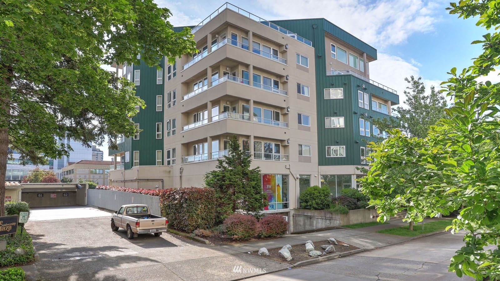 4528 8th Ave NE Unit 3A Unit 3A Seattle WA 98105