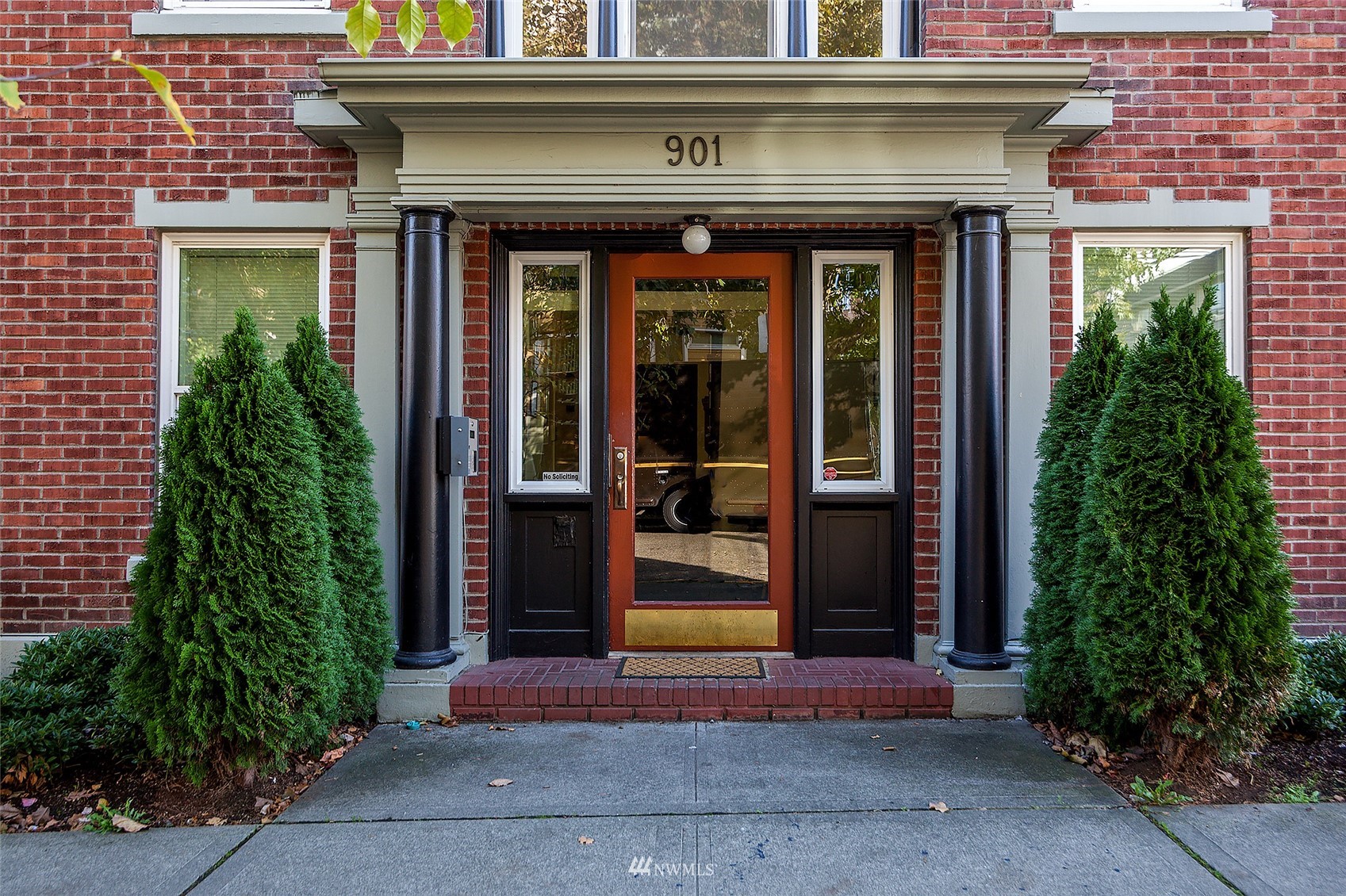 901 NE 43rd St Unit 203 Unit 203 Seattle WA 98105