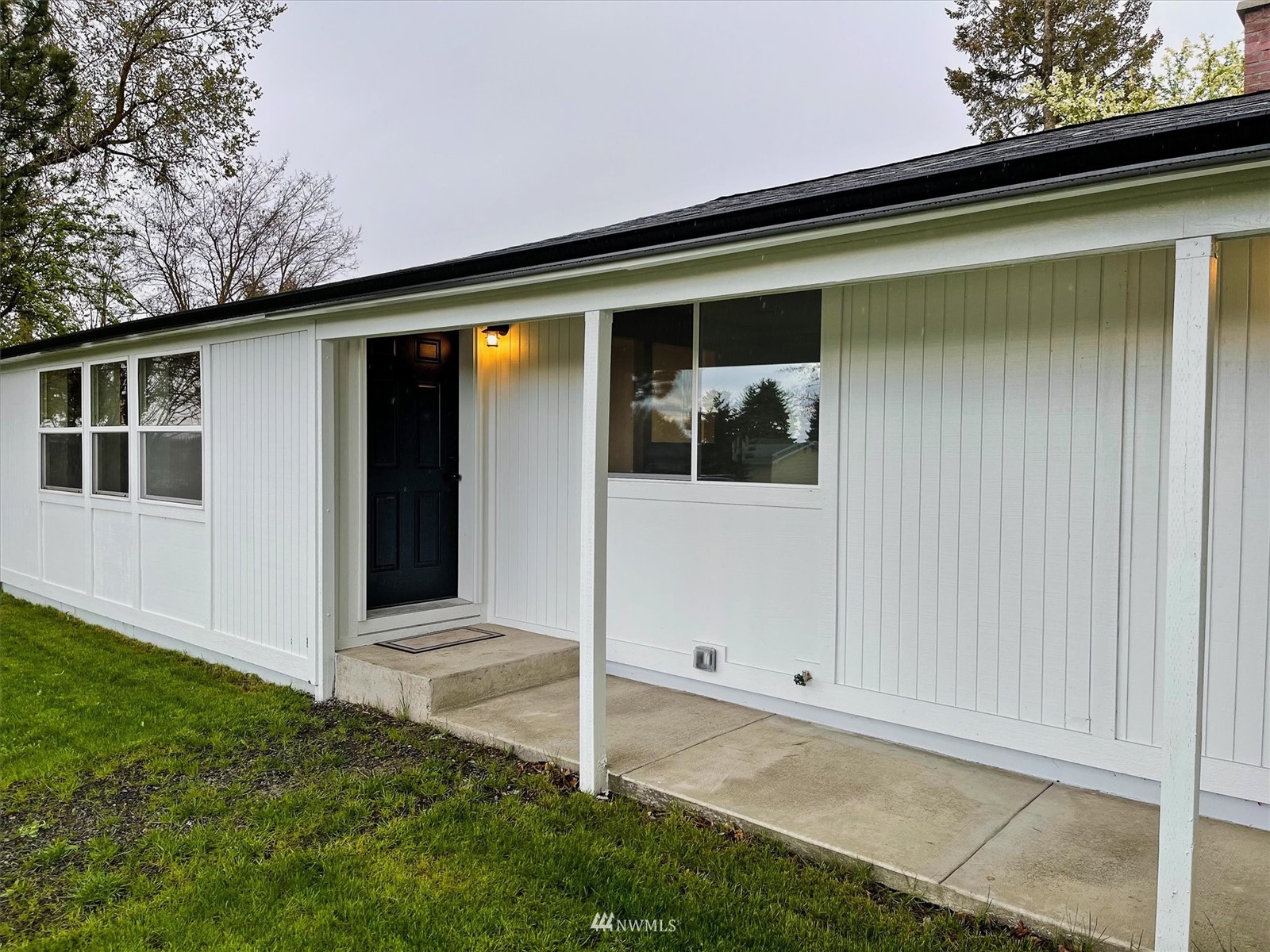 425 E Broadway Ave E Reardan WA 99029