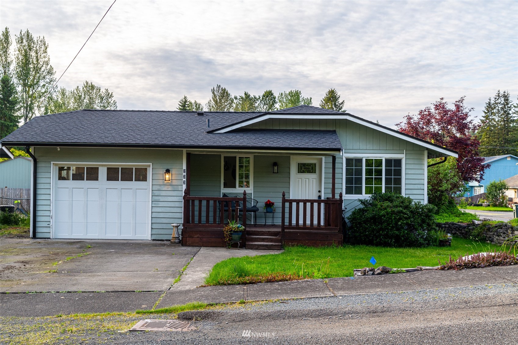 233 SE 2nd St South Prairie WA 98385