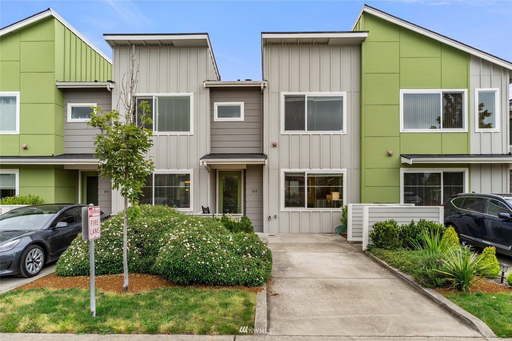 878 SW 96th Pl Seattle WA 98106
